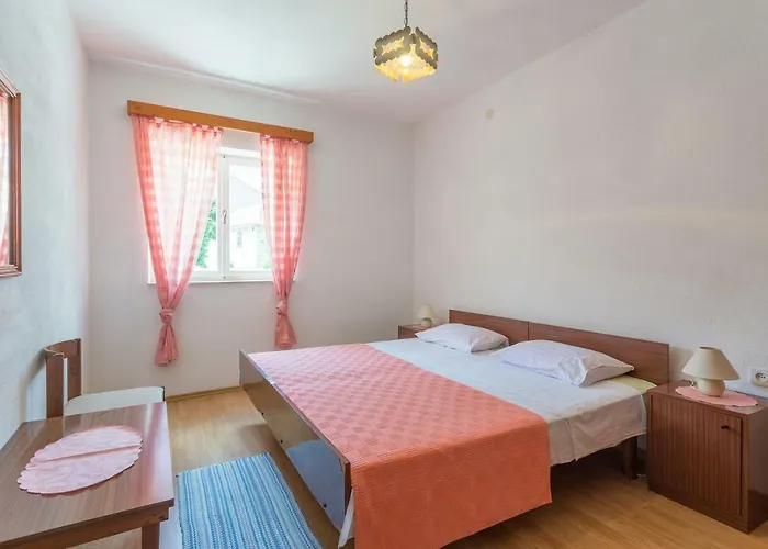 Apartament Lalic *